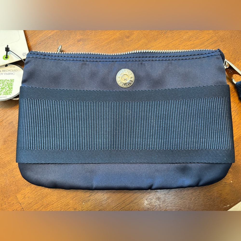 Kipling Creativity Extra Large Wristlet